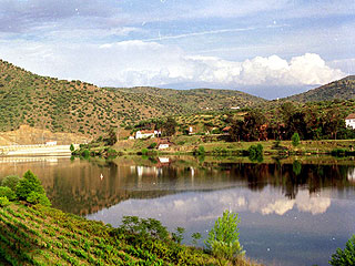 Mindung vom Águeda in an Douro bei Barca d'Alva