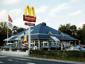 McDonald's in Huis ter Heide, de eerste Nederlandse McDrive