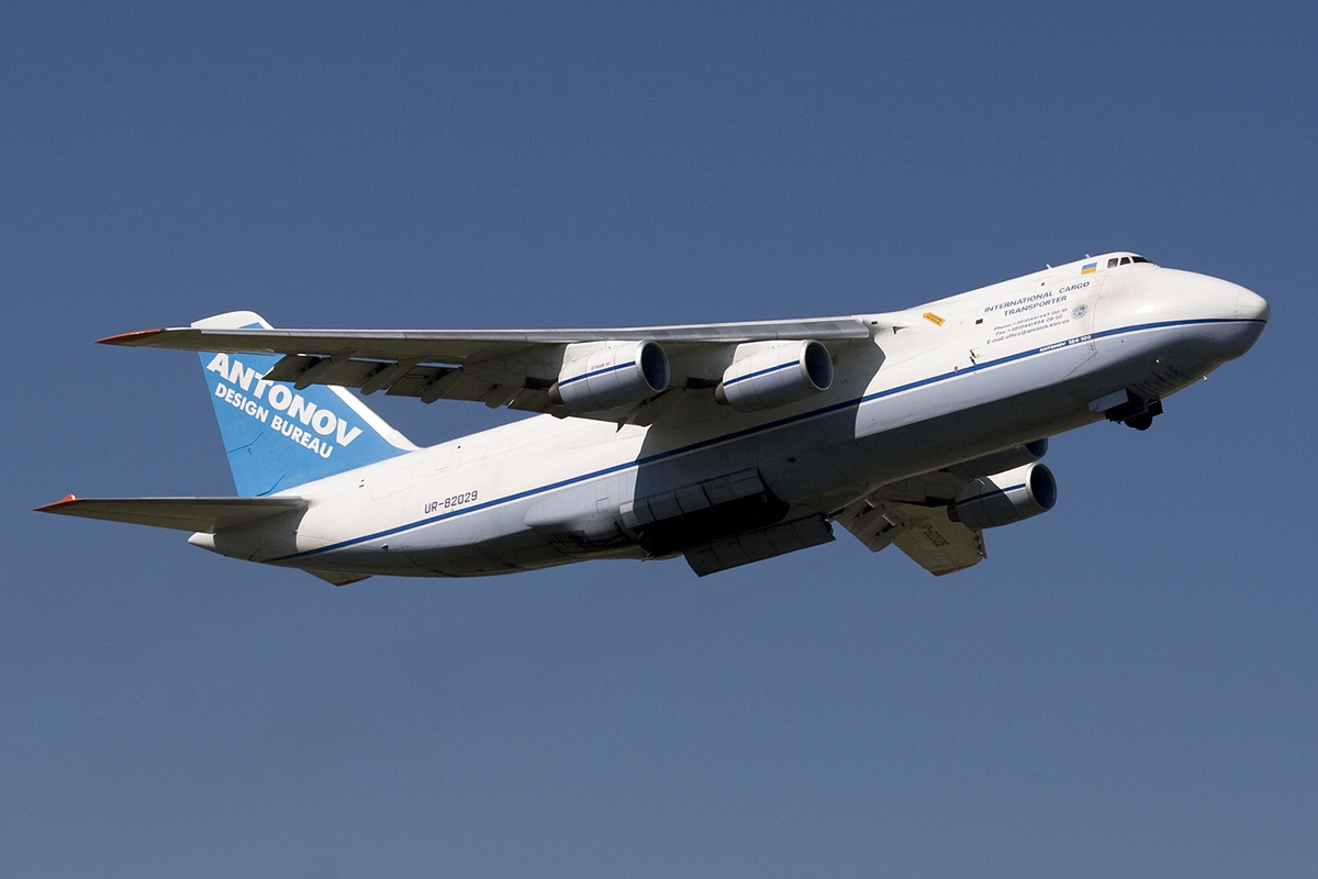 Antonov An-124-100 Ruslan