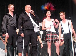 Aqua tijdens een concert in 2008