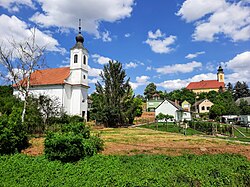 A falu két temploma