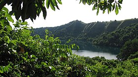 Le lac de cratère de Satonda