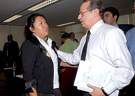 Joênia Wapixana en Minister Genro tijdens de Inheemse Raad van Roraima (2008)