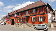 Hôtel-restaurant « Aux Deux Clefs » (1802), 34 route de Strasbourg[64].