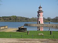 Hafenanlage am Großteich mit Mole und Leuchtturm