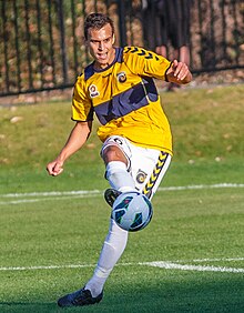 Trent Sainsbury (2012)