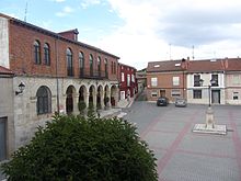 Ayuntamiento de Piñel de Abajo.JPG