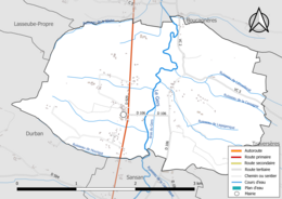 Carte en couleur présentant le réseau hydrographique de la commune