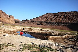 El Muweilih火山口的黏土富含天然碳酸鈉