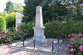 Le monument aux morts.