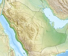 Mapa konturowa Arabii Saudyjskiej, na dole nieco na lewo znajduje się punkt z opisem „miejsce bitwy”