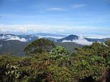 Pemandangan Banjaran Titiwangsa dari puncak Gunung Chamah, Kelantan.