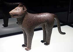 Aquamanile ; XVIIe siècle; laiton; Musée ethnologique de Berlin (Allemagne).