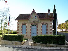 Saint-Genis-du-Bois Mairie.jpg