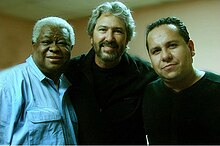 Luis Conte (centre) in 2008 with Abraham Laboriel (left) and Alvaro López (right)