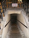 Entrata della cripta di San Privato dall'interno della cattedrale di Mende.