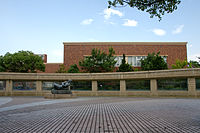 米子市立図書館