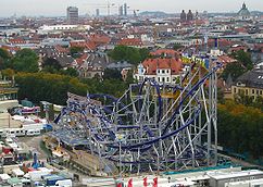 Auf dem Oktoberfest – vom Riesenrad aus gesehen (2005)