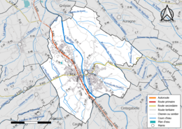 Carte en couleur présentant le réseau hydrographique de la commune