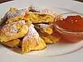 Lockerer Kaiserschmarrn durch Zugabe von Eischnee