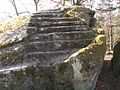 Eingemeißelte Treppen in die Granitsteinformation