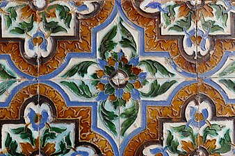 Cuenca tile, with newer motifs, in the Casa de Pilatos in Seville (16th century)