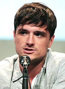 Josh Hutcherson SDCC 2015.jpg