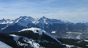 Vue du pic Wilson (au centre) et du mont Wilson (à sa gauche).