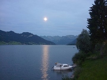 Der Sihlsee im Mondschein