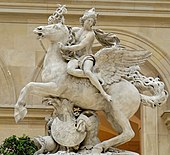 Mercurio a cavallo di Pegaso, (1701–02) di Antoine Coysevox (1640-1720). Prima a Marly, spostata alle Tuileries nel 1719 all'entrata occidentale del giardino. Nel 1986 l'originale in marmo venne spostata al Louvre e sostituita da una copia.