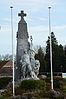 Oorlogsmonument met vredesboom