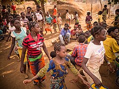 Danse singenge à Chanika