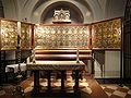 Der Sarg von Agnes steht im Stift Klosterneuburg in einer Gruft unter der Leopoldskapelle mit dem Verduner Altar.