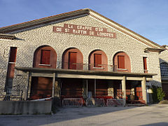 Vue de la cave coopérative.