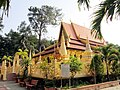 Next to the pond is an ancient pagoda (Âng pagoda, name Khmer: Angkorajaborey)