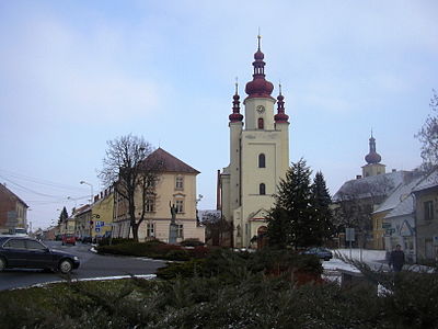 Marktplatz mit der Kirche St. Andreas