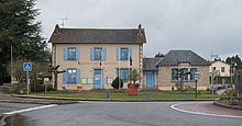 Town hall of Chaptelat (1).jpg