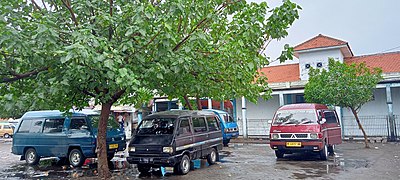 Moda transportasi MPU Bangkalan