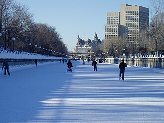 La plus longue patinoire du monde : le Canal Rideau en hiver