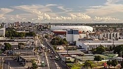 Avenida Constantino Nery, em Flores.