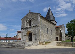 Skyline of Genouillé