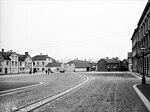 Vedtorget 1903 från sydost. På torgytan ses Gripenbergsbanans järnvägsspår från Östra station till omlastningsplatsen Jönköping Strand invid Jönköpingsbanan vid Vättern.