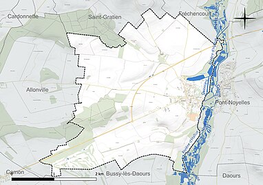 Carte en couleur présentant le réseau hydrographique de la commune