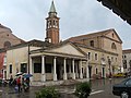 Chioggia - Loggia dei Bandi ve San Giacomo Apostolo Kilisesi.