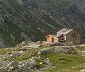 Richterhütte von Süden, vorne das Winterraum-Gebäude