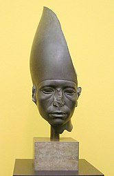 Portrait d'Amenemhat III dans le style réaliste