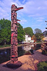 Totem pole in Berkhamsted, UK