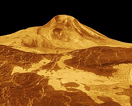 Maat Mons word op hierdie driedimensionele perspektief van die oppervlak van Venus aangetoon met die vertikale skaal vermenigvuldig met 22,5.