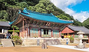 Sinheungsa (Buddhist Temple)