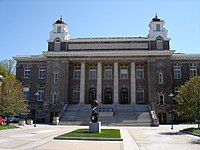 シラキュース大学のカーネギー図書館